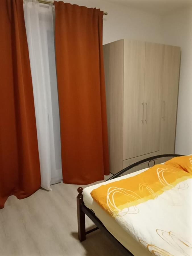 V Centru Apartamento Lanžhot Exterior foto