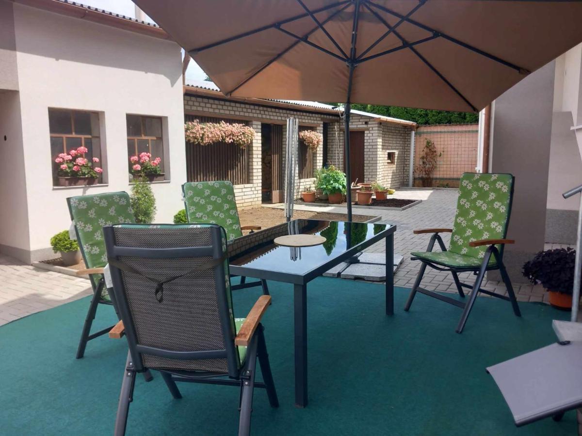 V Centru Apartamento Lanžhot Exterior foto